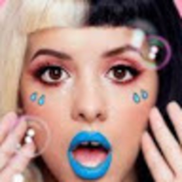 Profile Picture of Corrine Saviski (@cgsaviski) on Poshmark