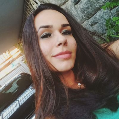 Profile Picture of Amanda Vasconcelos (@amandahov) on Twitter