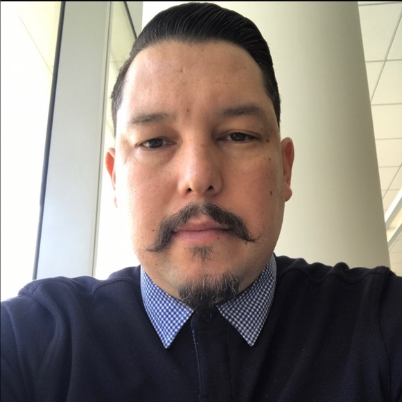 Profile Picture of David Miramontez (@daveed31) on Poshmark