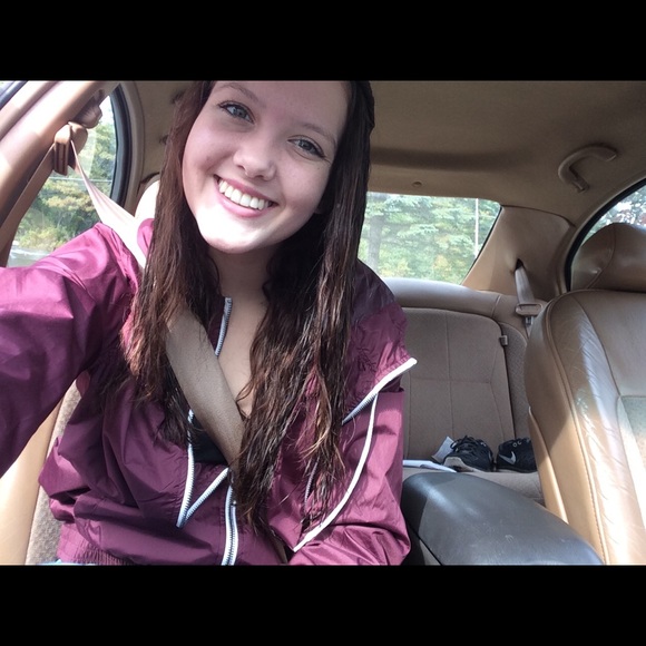 Profile Picture of Brieanna Dushane (@brieannadushane) on Poshmark