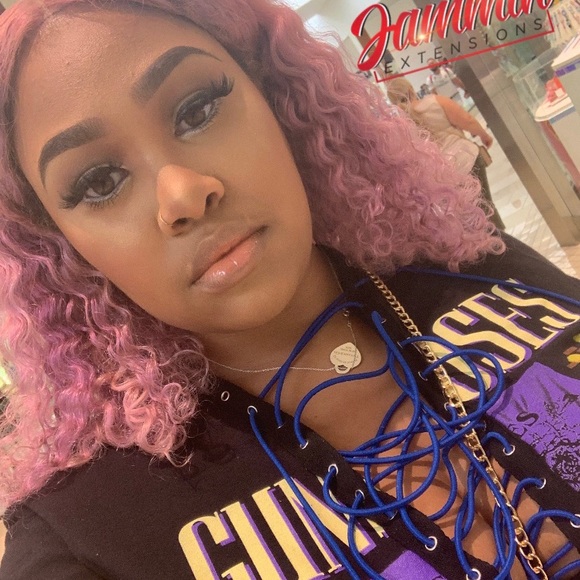Profile Picture of Kayla Dupree (@kayladupree1992) on Poshmark