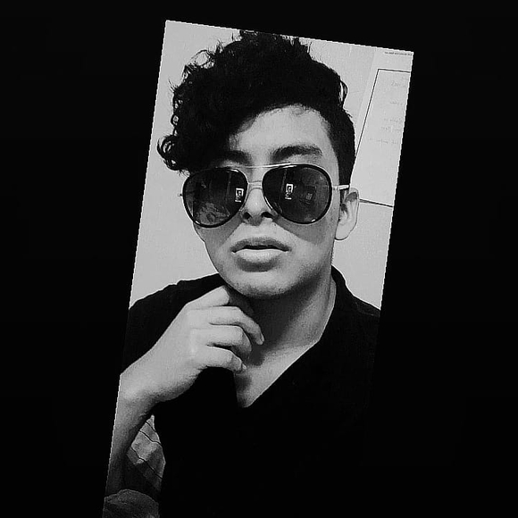 Profile Picture of Kèvin Marcillo (@kevinlumar19) on Poshmark