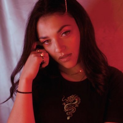 Profile Picture of Amy Becker (@amybeckerdj) on Twitter