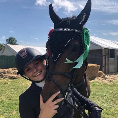 Profile Picture of Hollie Pearce Showjumper (@holliepearce_sj) on Twitter