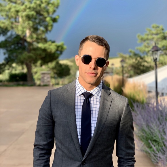 Profile Picture of David Glaubke (@david1992g) on Poshmark