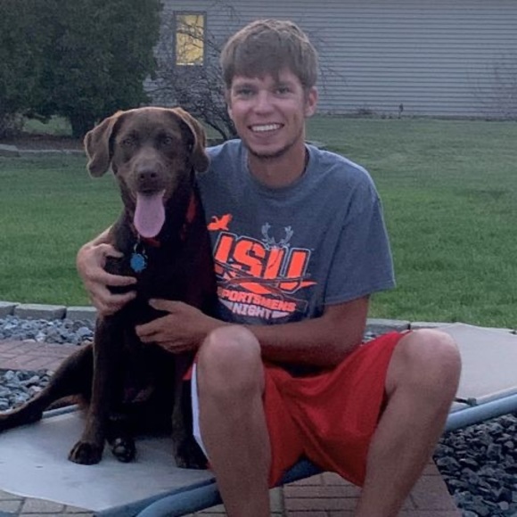 Profile Picture of Zachary Owsley (@zachattack34) on Poshmark