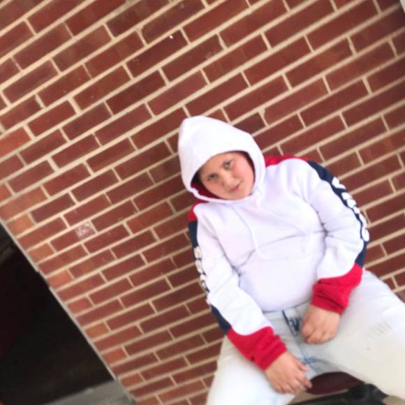 Profile Picture of Pedro Pedro (@pedropedro986) on Poshmark