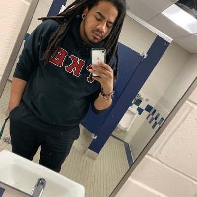 Profile Picture of Leo Calderon (@myguyverson) on Twitter