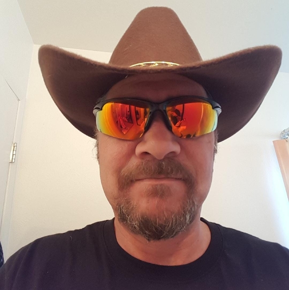 Profile Picture of Matt Townsend (@mj4576500) on Poshmark