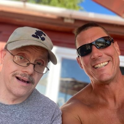 Profile Picture of Mike Curro (@soft33rules) on Twitter