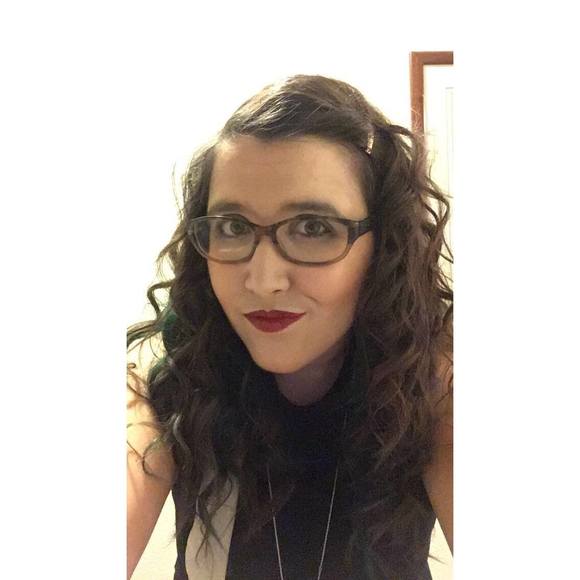 Profile Picture of Torina Bunney (@torinabunney) on Poshmark