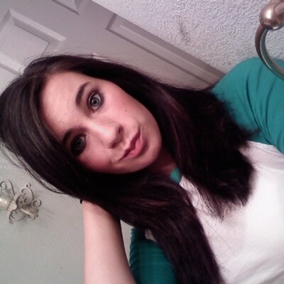 Profile Picture of Michaela Parrott (@volleyball2422) on Twitter