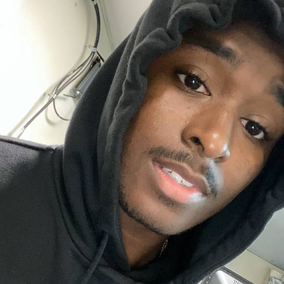 Profile Picture of Brian Brown (@brianbrown421) on Poshmark