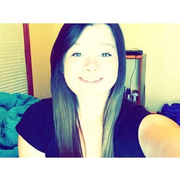 Profile Picture of Maygen Parcher (@maygenmaye1) on Poshmark