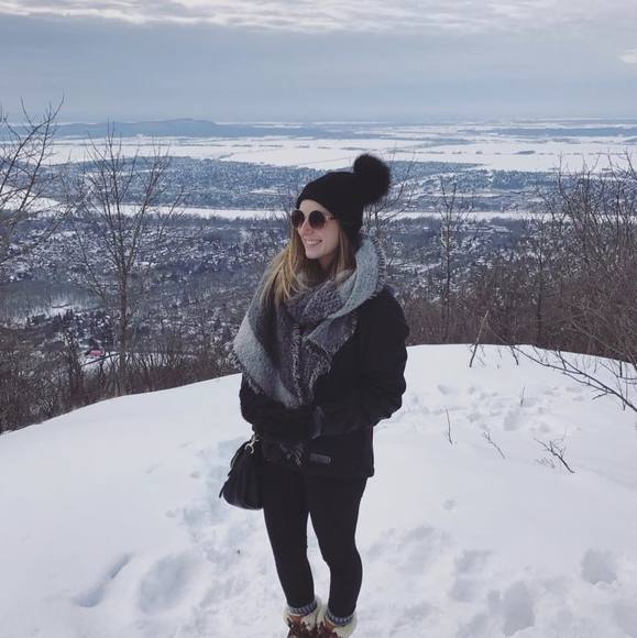 Profile Picture of Marianne Lessard (@marianneless2) on Poshmark