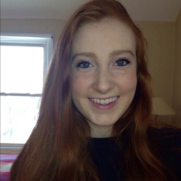 Profile Picture of Sarah Musgrave (@sarahm36) on Poshmark