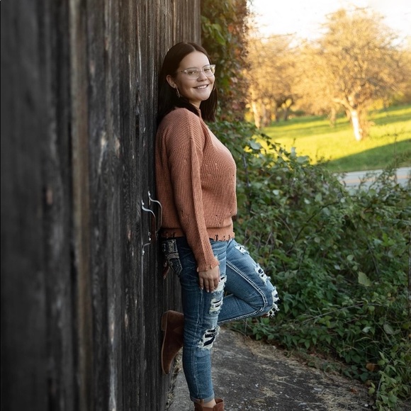 Profile Picture of Chloe Morrison (@chloemm36) on Poshmark