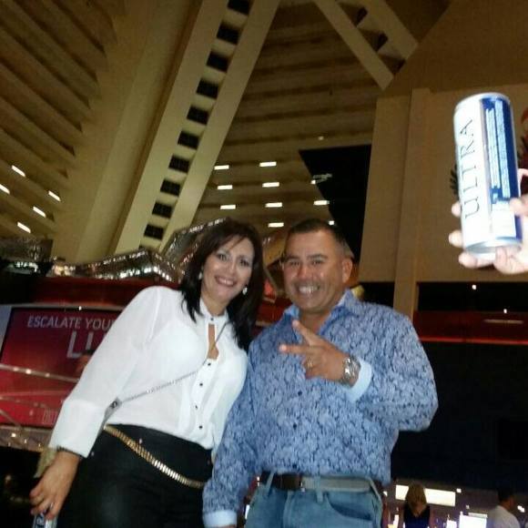 Roberto-patricia Olivarria - Poshmark Profile Picture of Roberto-patricia Olivarria (@rolivarria) on Poshmark