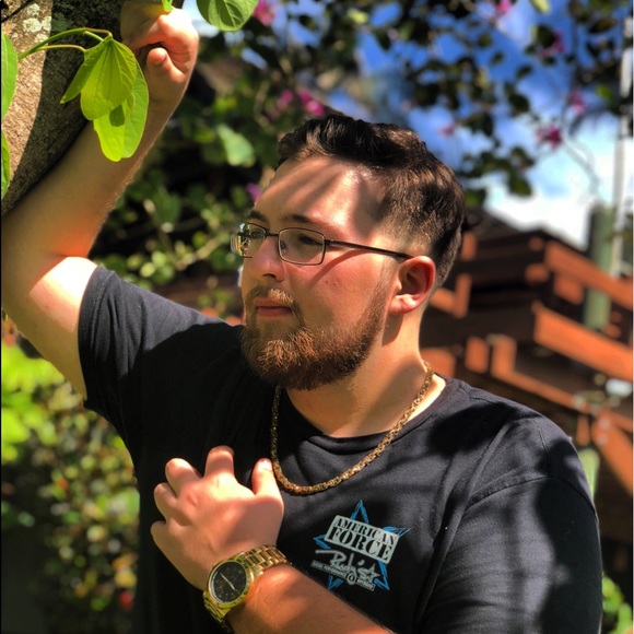 Profile Picture of Sean Boyd (@sean_boyd) on Poshmark