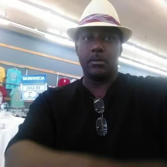 Profile Picture of Timothy Collins (@timothycolli770) on Poshmark