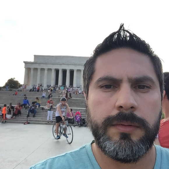 Profile Picture of Ariel Guiñazu (@arielguinazu1) on Poshmark