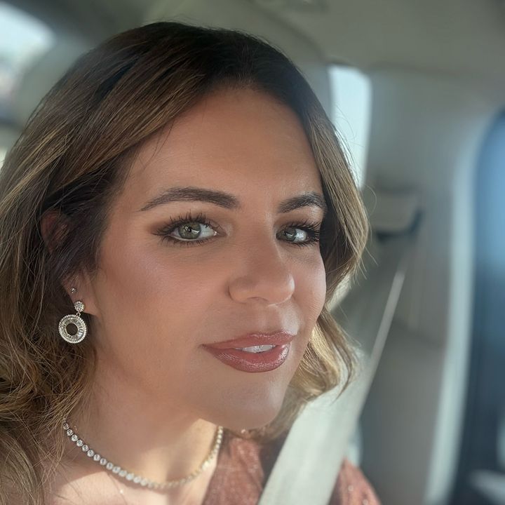 Profile Picture of ivyalmanza (@ivyalmanza) on Tiktok