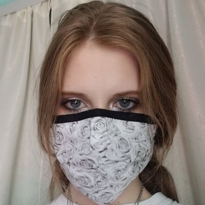 Profile Photo of Elizabeth Loomis (@mortalelizabeth) on Twitter