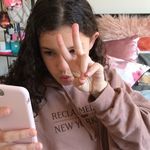 Profile Picture of Lara perry (@l_p.privv) on Instagram