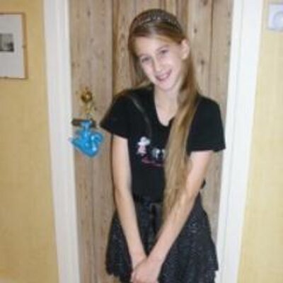 Profile Picture of Lauren Middlecoat (@lauren324356) on Twitter