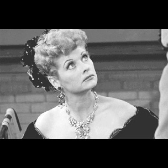 Profile Picture of Vivian Toledo (@toledov) on Poshmark