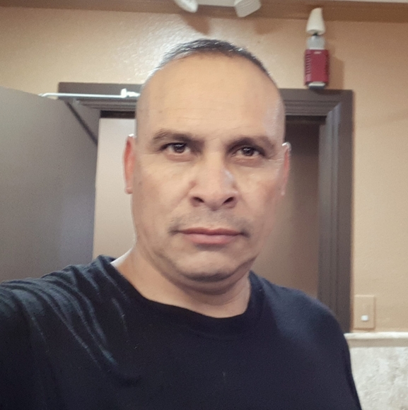 Profile Picture of Carlos Mendez (@carlosmendez870) on Poshmark