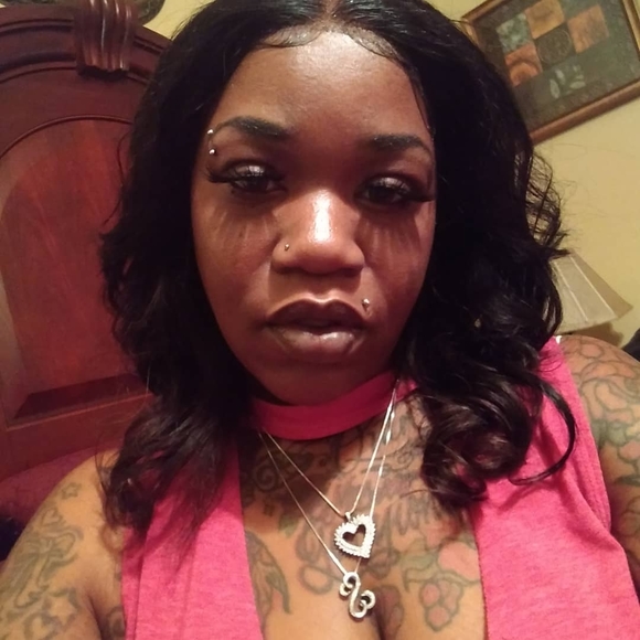 Profile Picture of Meia Pugh (@mrsjazzy504) on Poshmark