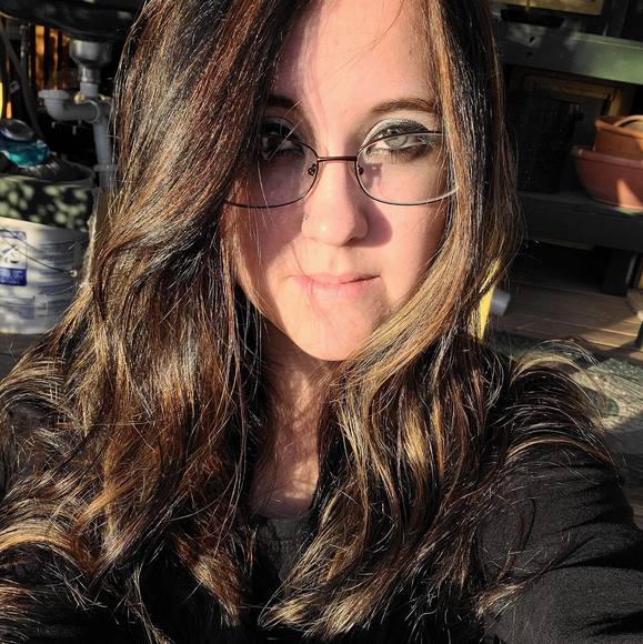 Profile Picture of Sarah Scheiber (@scheibersarah1) on Poshmark