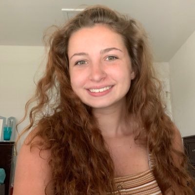 Profile Picture of Bella (@bella18olson) on Twitter