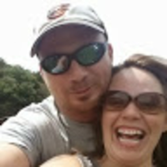 Profile Picture of Jennifer Ridgely (@jenniferrdgly) on Poshmark