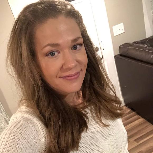 Profile Picture of Kristine Shiffler (@krissy13131313) on Poshmark