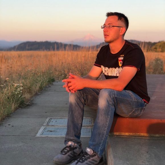 Profile Picture of Daniel Dorofeyev (@danthewild) on Poshmark