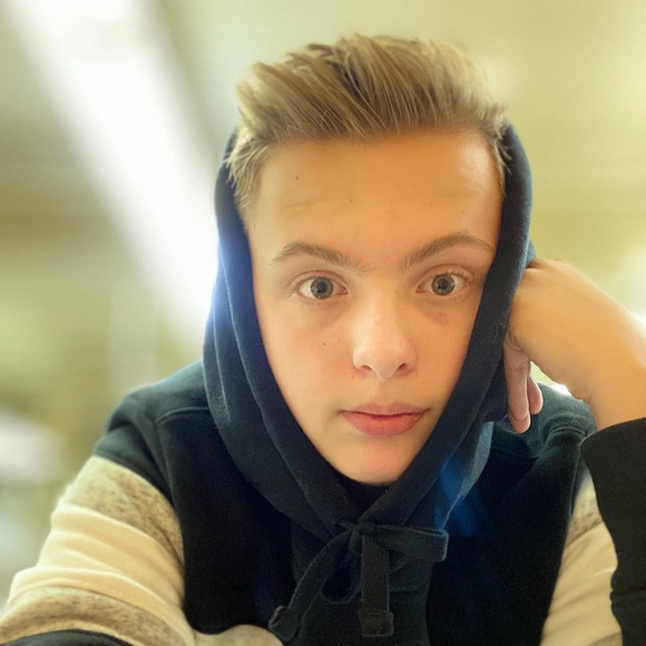 Profile Picture of Sebastian Marczewski (@s_marczewski) on Poshmark