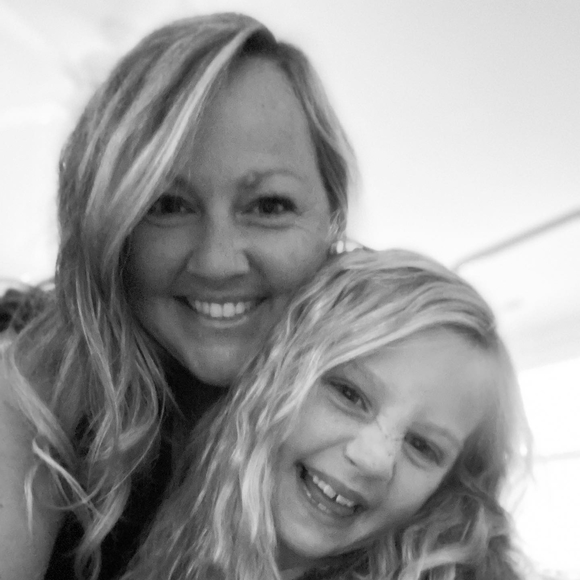 Profile Picture of Amanda Overall (@aoverall4) on Poshmark