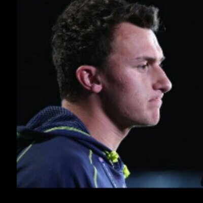 Profile Picture of Boring John Manziel (@AverageJohnny_) on Twitter