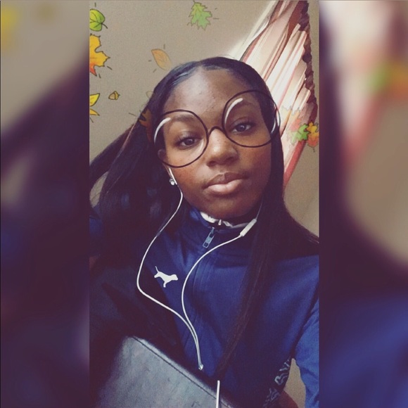 Jess Miles - Poshmark Profile Picture of Jess Miles (@crafty94) on Poshmark