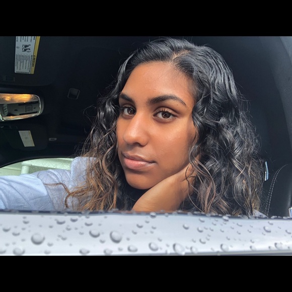 Profile Picture of Kathryn Kempadoo (@sillykathyy) on Poshmark