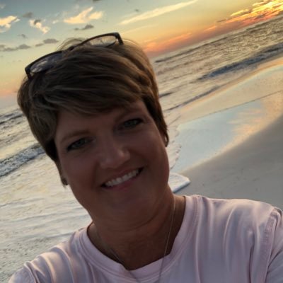 Profile Picture of Cynthia Shultz Noles  ❤️ 🌈 🥂 🏝 ⛳️ (@NolesCynthia) on Twitter