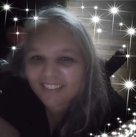 Profile Picture of Robin Dampier-ogle (@rmathis42700) on Poshmark