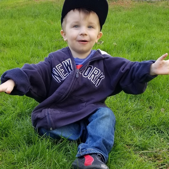 Profile Picture of Dwayne Lewis (@lhilewis7) on Poshmark