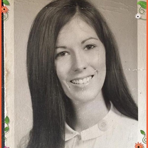 Profile Picture of Linda Turok (@lturok) on Poshmark