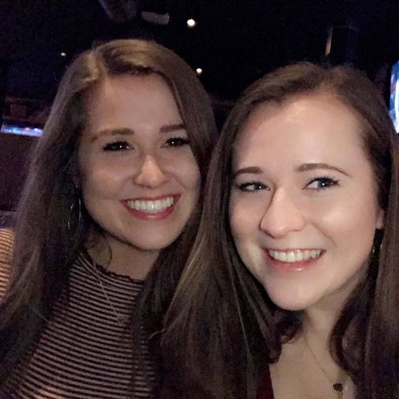 Profile Picture of Katie Arnote (@karnote) on Poshmark