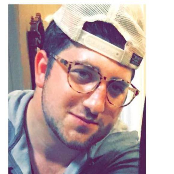 Profile Picture of Yitzi Kaplowitz (@yk1218) on Poshmark