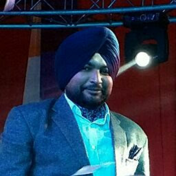 Profile Picture of Vikram Gill (@vikramgill133) on Poshmark