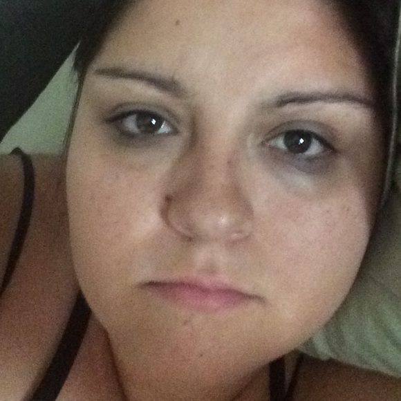 Profile Picture of Miriam Andrew (@miriam212) on Poshmark